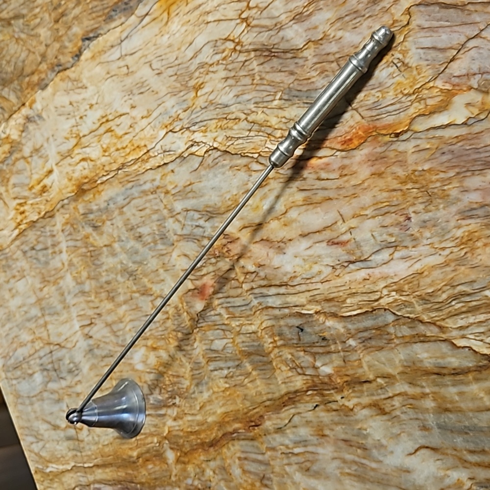 Candle snuffer